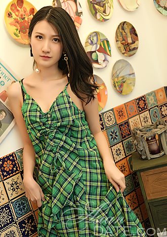 Most gorgeous profiles: beautiful Asian member Mingfeng