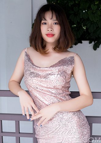 Asian member Yingying from Guangdong, 40 yo, hair color Black